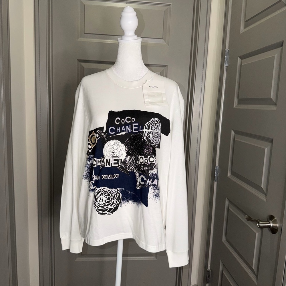 CHANEL White and Black Graphic Sweatshirt